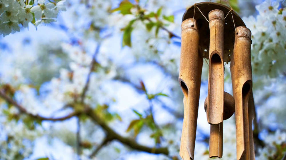 Cat-Safe Wind Chimes: Feline Interactive Sound Ensemble